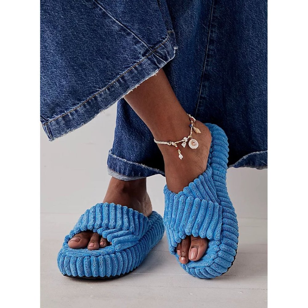 NIB 🆕 FREE PEOPLE Two Days In Ibiza Terry Slides / Cerulean Blue